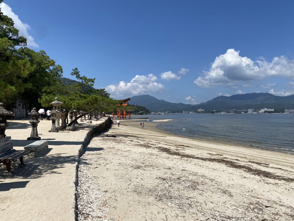 厳島神社海岸